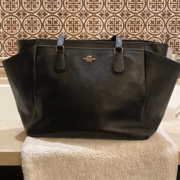 Coach Handbags - 🌟🔥HUGE COACH BAG ON SALE🌟🔥